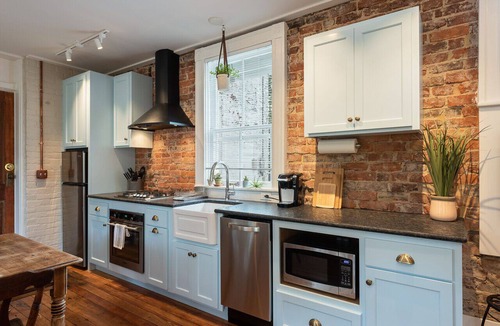 Belmont Apartment | Serene Garden Apartment | Luxury Extended Stay in Beautiful Downtown Belmont