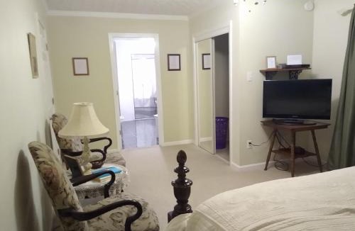 Brownsville Bed & Breakfast | Serenity Hill Bed and Breakfast