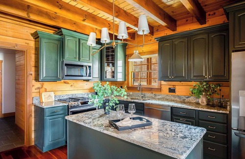 Cross Keys Cabin | Shenandoah Mansion
