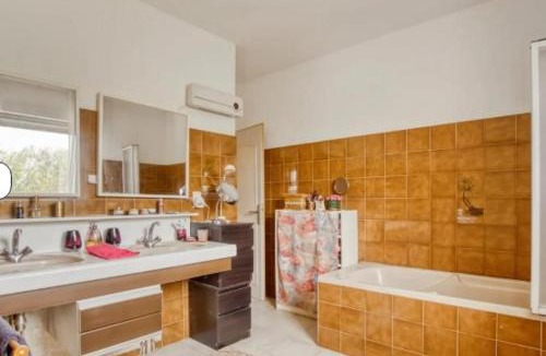 Charron Villa | Sicomnia
