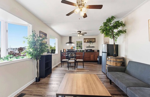 Solomons Apartment | Solomons Island One BD Waterfront Home with Deck