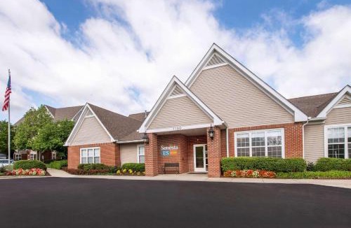 Linthicum Heights Hotel | Sonesta ES Suites Baltimore BWI Airport