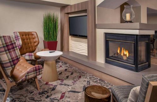 Linthicum Heights Hotel | Sonesta ES Suites Baltimore BWI Airport