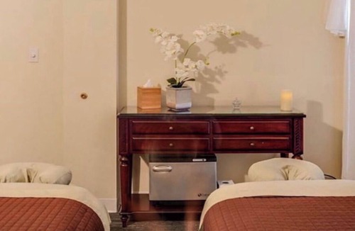 Southbury Hotel | Spa & Golf Retreats + Easy Access to Quassy Amusement Park l 2 Units