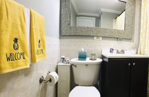 Seminary Hill Condo | Spacious 2B -1BA High Rise Condo in Alexandria