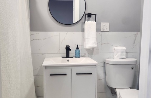Dwight Apartment | Spacious 3-bedroom apartment near Yale