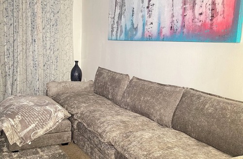 Oxon Hill Apartment | Spacious 3-bedroom apartment with WiFi and AC in superb Oxon Hill