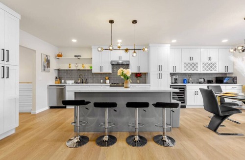 Lakeland South House | Spacious 3B2B Upper unit breathtaking lake views
