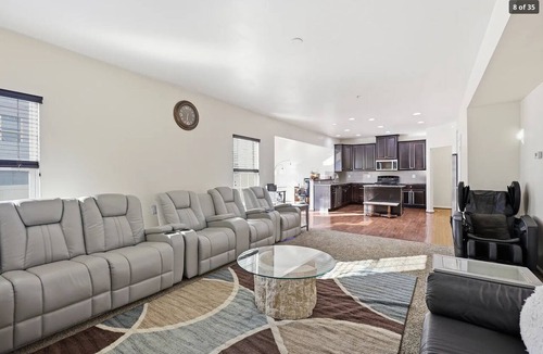Washington House | Spacious 5BR house in tranquil Wash DC community has Sauna, fitness, and more