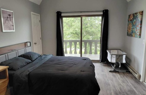 St. Marys House | Spacious 6 bedroom, 5 bathroom, and 2 game room house on Grand Lake!