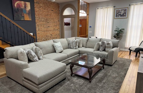 Downtown Baltimore House | Spacious 7-bedroom townhome in awesome Baltimore with AC
