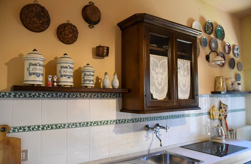 Granarola House | Spacious apartment in a stone farmhouse