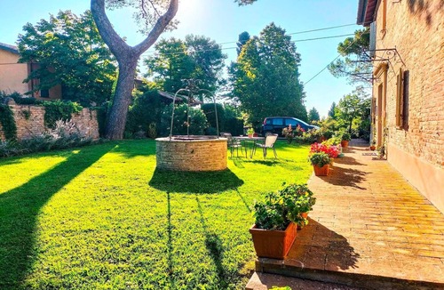Granarola House | Spacious apartment in a stone farmhouse