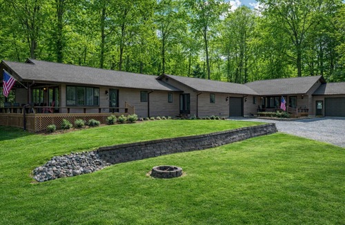 Gilbertsville Villa | Spacious Lakefront Duplex