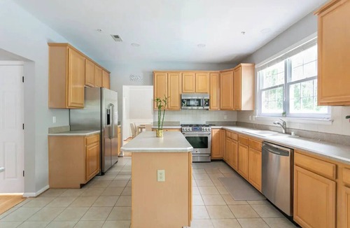 Fort Washington Bed & Breakfast | Spacious Retreat with Pool Near Washington, D.C.