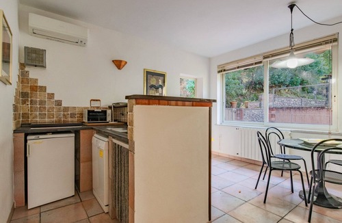 Procchio Villa | Spacious villa just a few steps from Paolina Beach.