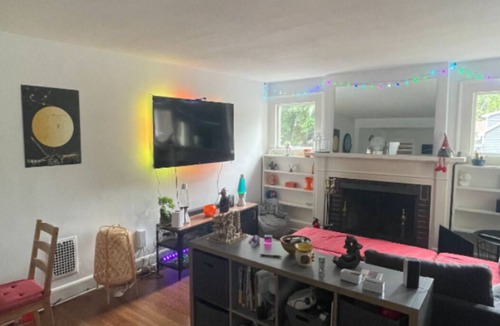 Hamden House | Spacious villa with fenced-in backyard, garage and grill