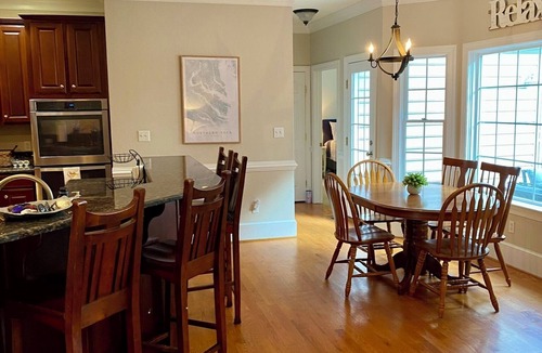 Mount Holly House | Spacious Water Front House off of Potomac River 5 Bedroom/5 Full Bath