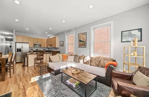 Near West Side House | Spacious West Loop Retreat UnitedCenter & Dining
