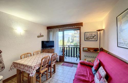 Combloux Apartment | Studio cabine proche centre Combloux, 4 pers, balcon, parking - FR-1-560-53