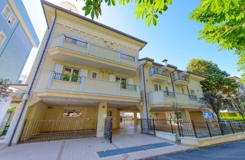 Viserbella Apartment | Studio, max 2 places, no balcony, 20 meters from the sea, in Viserba.