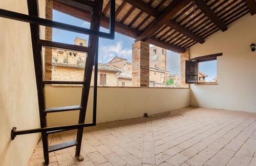 Sarnano House | Stunning home in SARNANO with WiFi