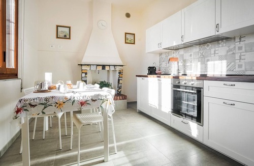 Ponte Buggianese House | Stunning home in Ponte Buggianese