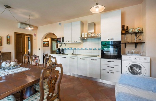 San Miniato Villa | Stunning private villa for 10 guests with private pool, WIFI, A/C, TV, patio and pets allowed