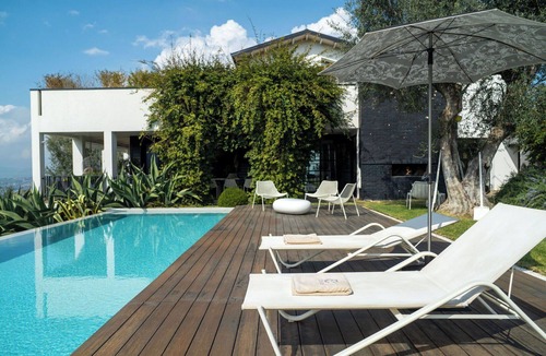 Controguerra Villa | Stunning private villa for 10 guests with A/C, WIFI, private pool, TV, terrace and pets allowed