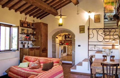 Sorano Villa | Stunning private villa with private pool, WIFI, A/C, TV, pets allowed and panoramic view