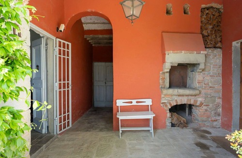 Vicchio Villa | Stunning private villa for 10 people with TV and pets allowed