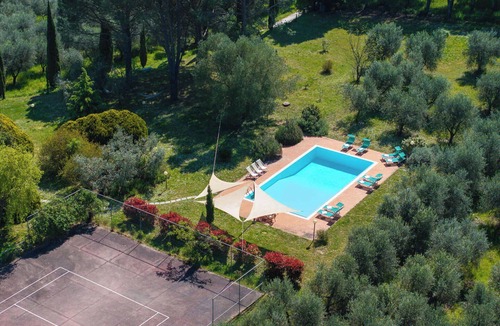 Vinci Villa | Stunning private villa with A/C, WIFI, private pool, TV, patio, pets allowed and panoramic view