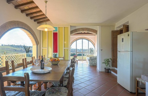 Scandicci House | Stunning villa for 12 guests with private pool, WIFI, TV, terrace, pets allowed and panoramic v.