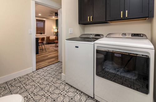 Harrisburg Apartment | Stylish 1BR Downtown Near Garden of the Gods