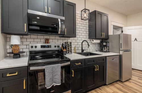 Harrisburg Apartment | Stylish 1BR Downtown Near Garden of the Gods