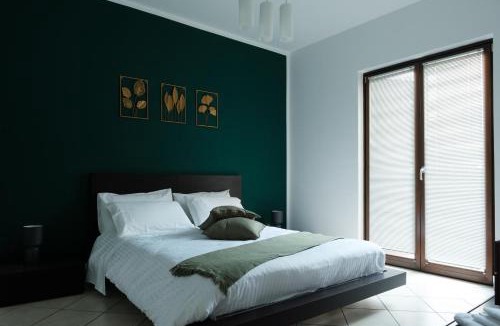Saviano House | Suite 64