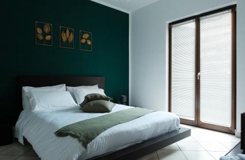 Saviano House | Suite 64