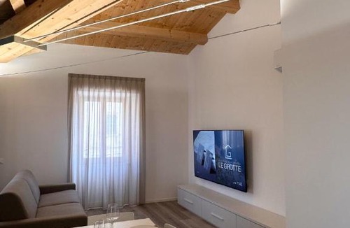 Camerano Apartment | Suite Rosso Conero - Soggiorni Le Grotte