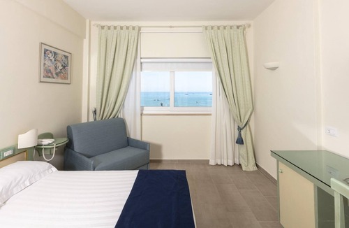 Gaeta Hotel | Summit Hotel