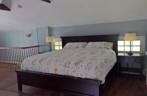 Washington House | Sunny Colonial in Washington Green across from Mayflower Inn