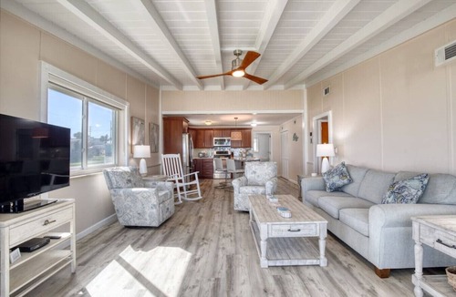 O'byrne Cottage | Sunrise Cottage Direct Oceanfront House