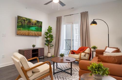 Whitestown Apartment | Sunrise Glow Spacious 2BR 2BA 2 King Beds Gym WFH