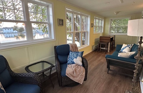 Solomons Apartment | Sunrise Veranda-Back Creek Villa with Sunroom