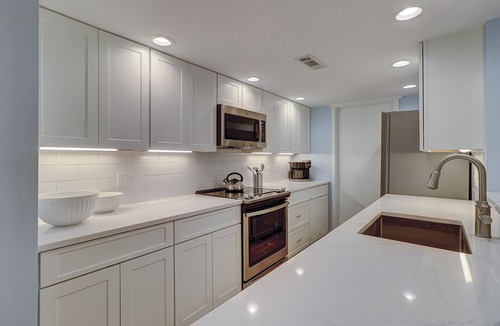 Shipyard Plantation Villa | Sunset Rentals | Shipmaster 1203