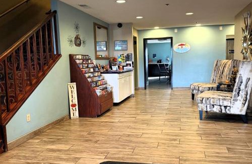 Haubstadt Hotel | Super 8 by Wyndham Evansville North