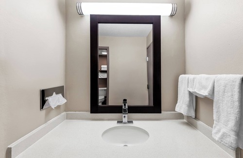 Marston Hotel | Super 8 By Wyndham Marston