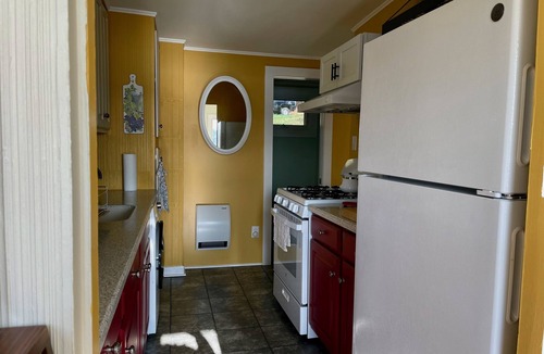 Cooperstown Cottage | Sweet 1 Bedroom Bungalow - Otsego Lake