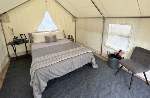 Silver Point RV Rental | Tentrr Signature Site - Fanboy at Defenders Retreat - Site E