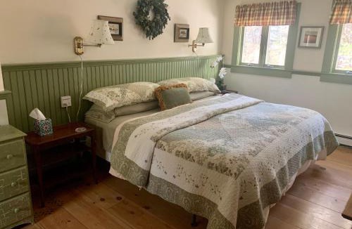 Intervale Bed & Breakfast | The Buttonwood Inn on Mt. Surprise