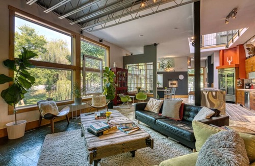 Indianapolis House | The Y and Studio B @Keystone 6BED/4.5 BATH STUNNER